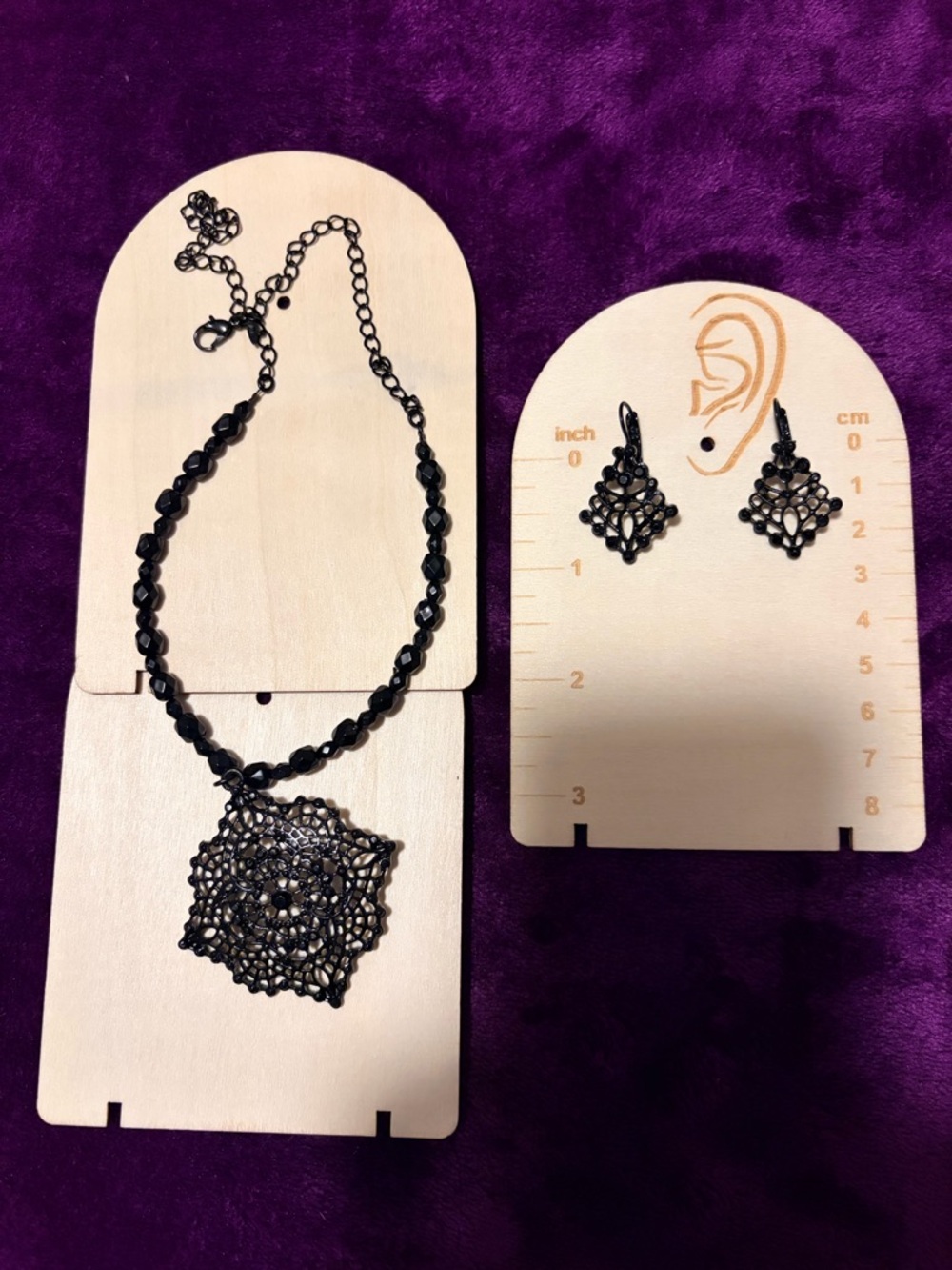 Black Filigree Necklace & Earrings Set - Elegant Women's Jewelry
